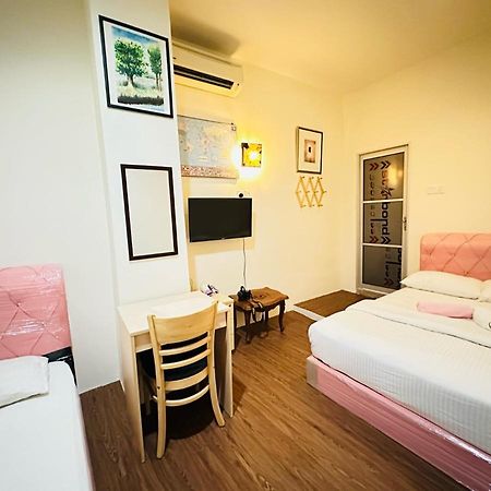 The Explorers Guesthouse And Hostel Kuala Lumpur Kültér fotó